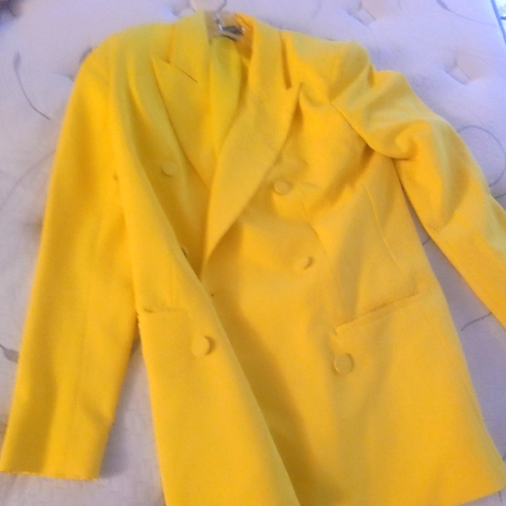 Double breasted yellow blazer